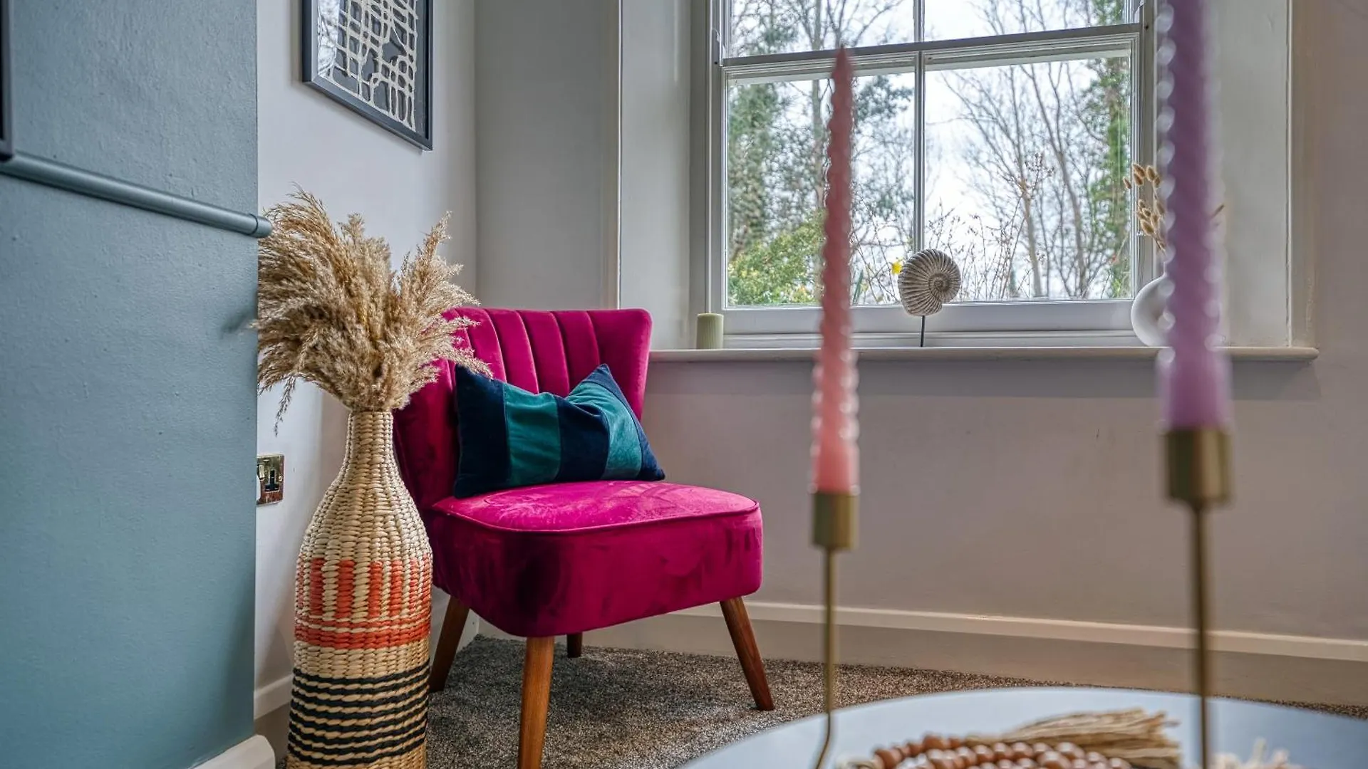 2 Bedroom Stylish Spacious Apt, Sleeps 6, Central Cheltenham, With Free Parking - By Blue Puffin Stays